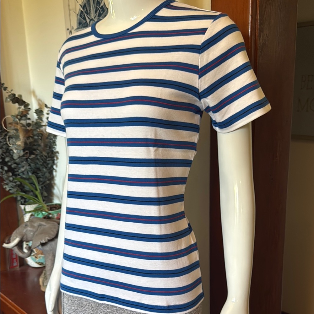 NWT northern reflections size small Striped red, Blue and White Women's cotton